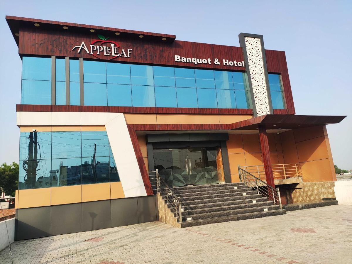Oyo 92169 Apple Leaf Banquet & Hotel Aligarh Exterior photo